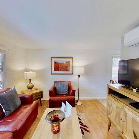 Downtown Cozy Home Base - Purple Sage 1 موآب المظهر الخارجي الصورة