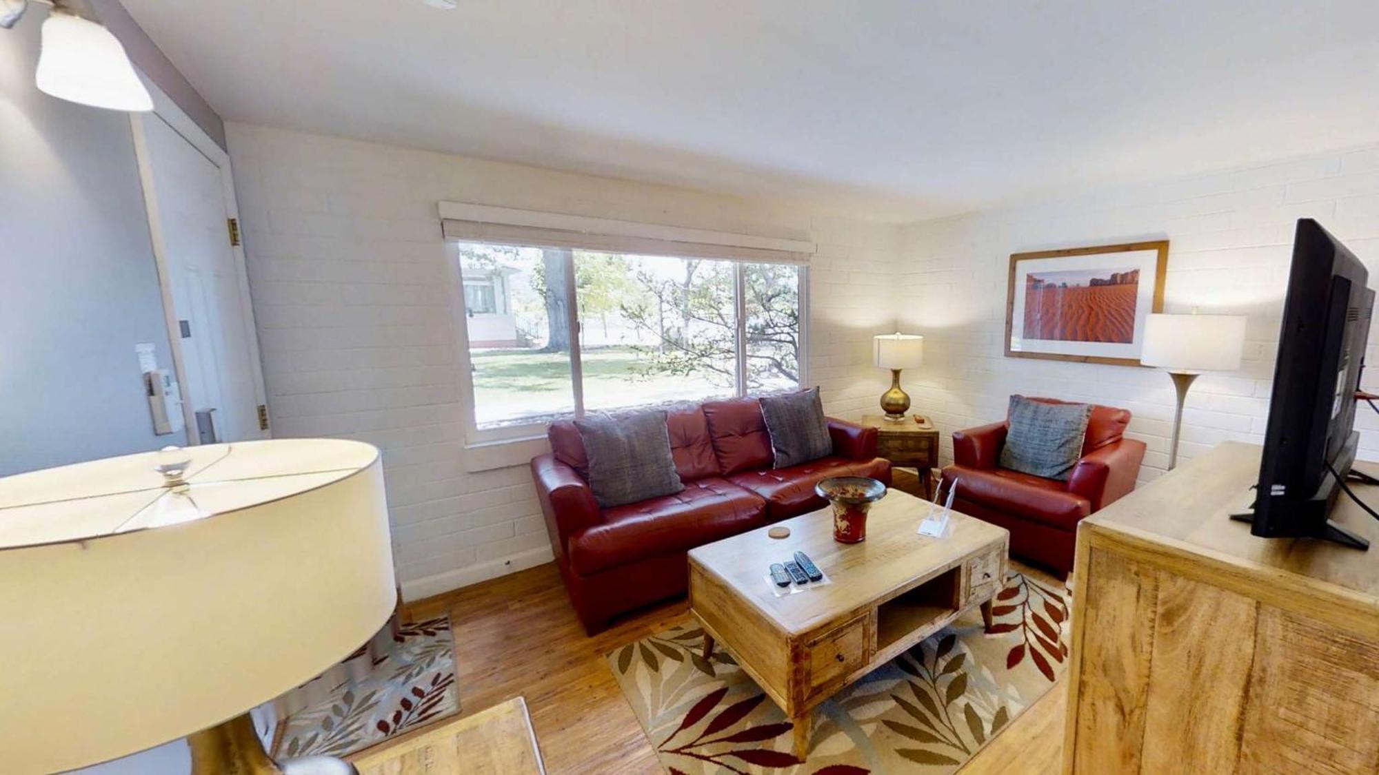 Downtown Cozy Home Base - Purple Sage 1 موآب المظهر الخارجي الصورة