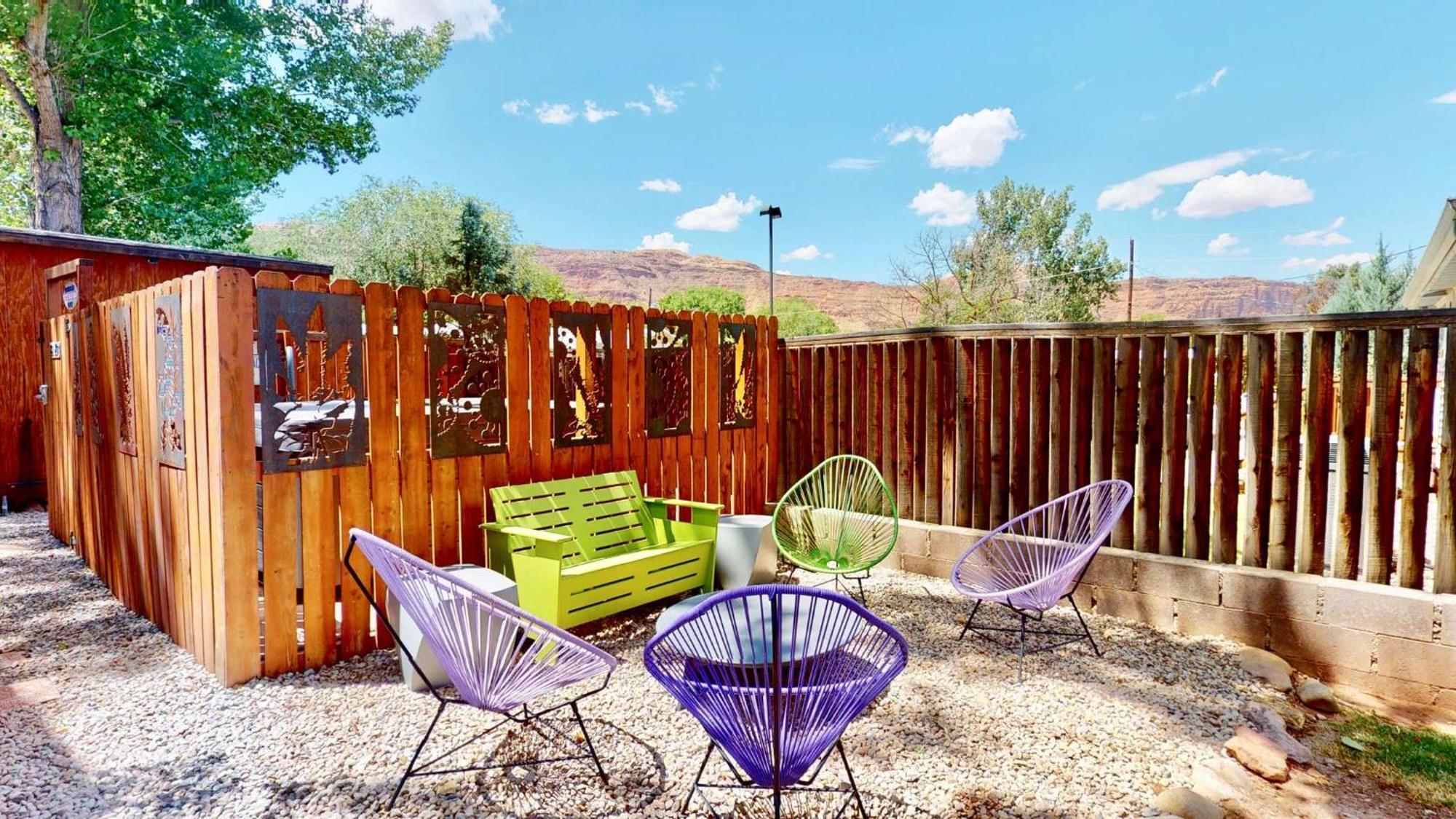 Downtown Cozy Home Base - Purple Sage 1 موآب المظهر الخارجي الصورة